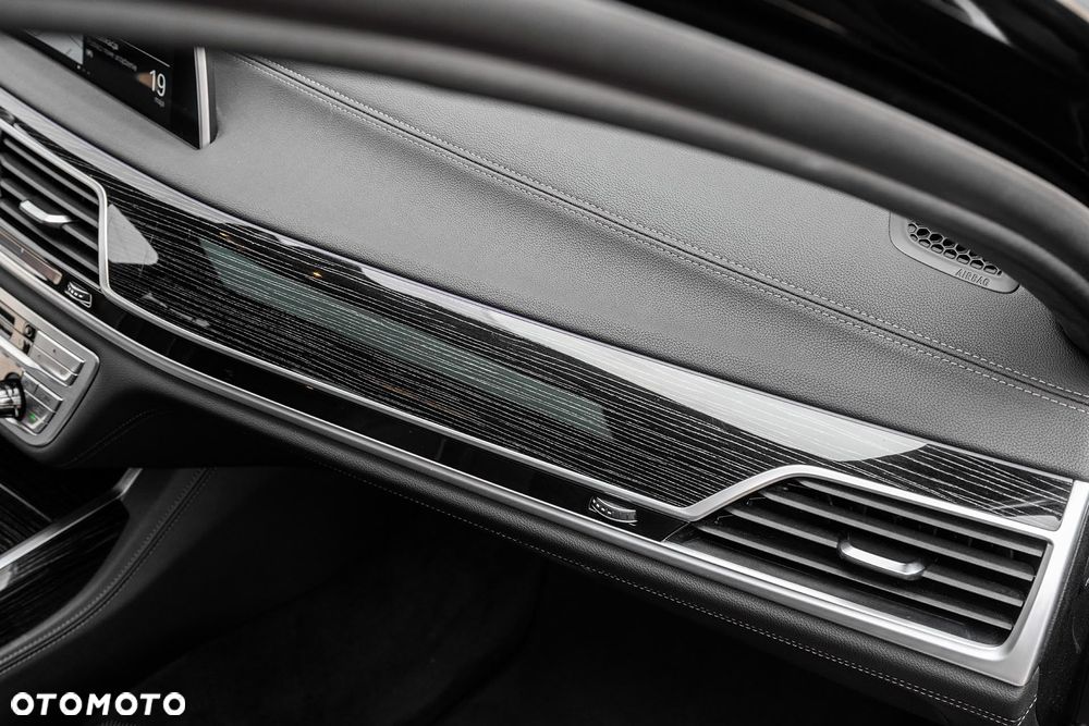 BMW Seria 7 740d xDrive mHEV sport - 18