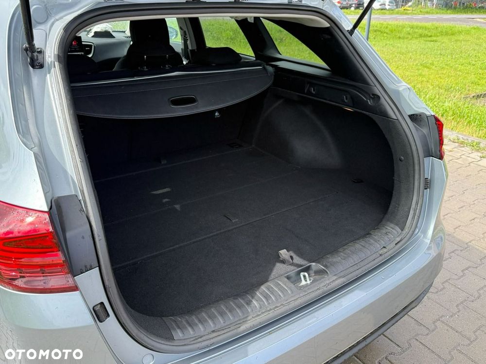 Kia Ceed 1.5 T-GDI Business Line - 17