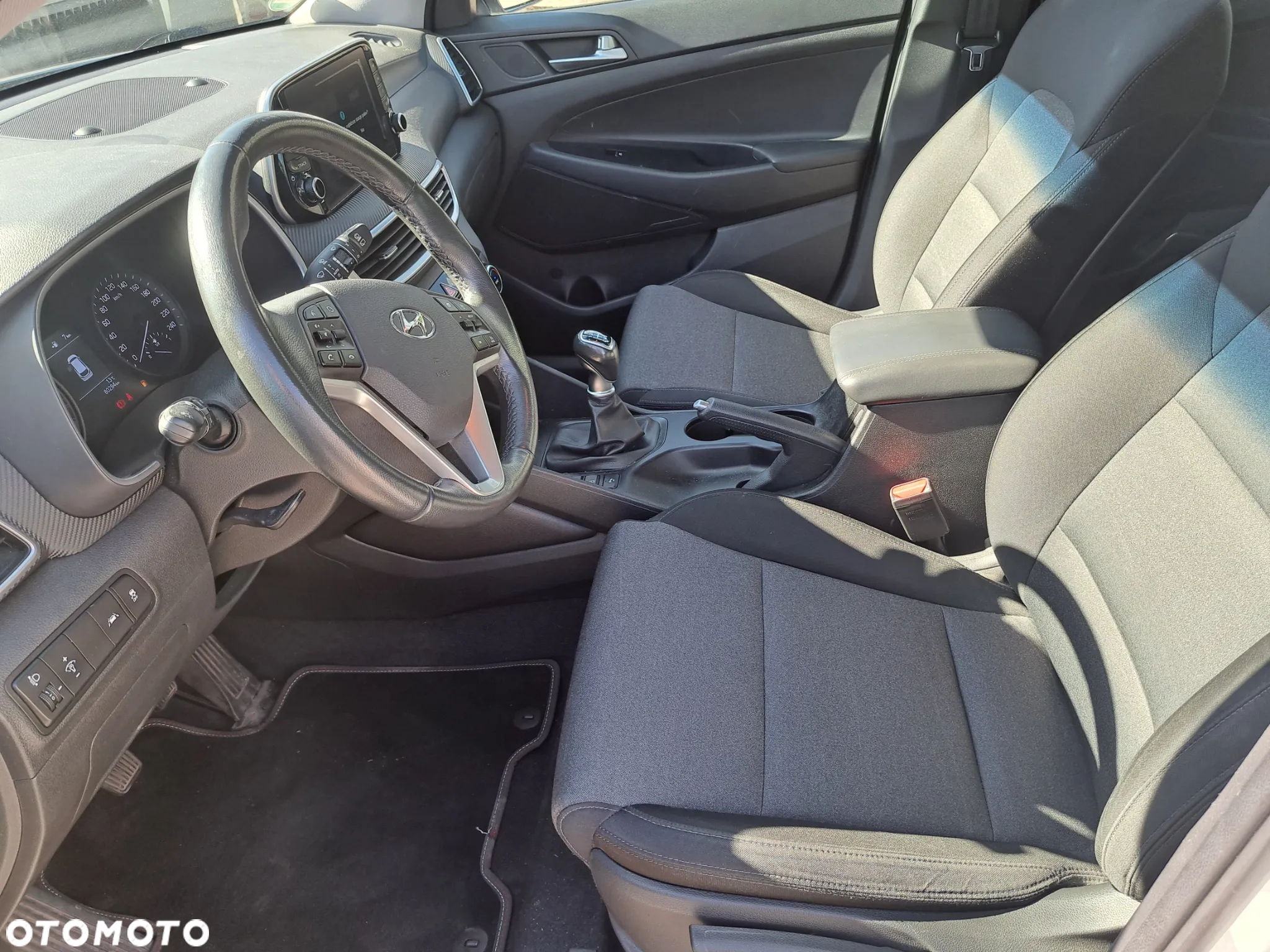 Hyundai Tucson 1.6 GDi 2WD Premium - 32