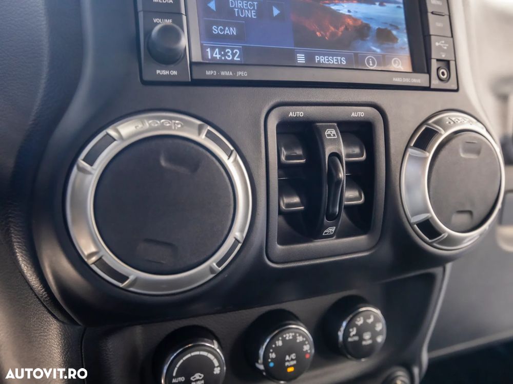 Jeep Wrangler 2.8 CRD AT Rubicon - 23