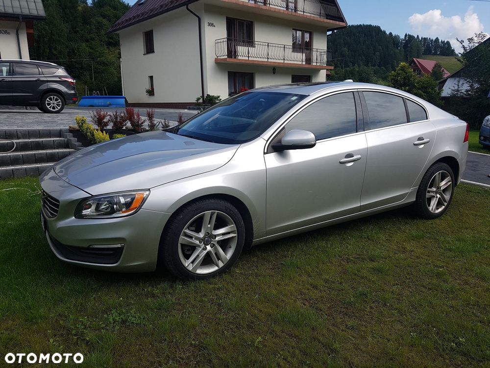 Volvo S60 T5 Powershift Momentum - 4