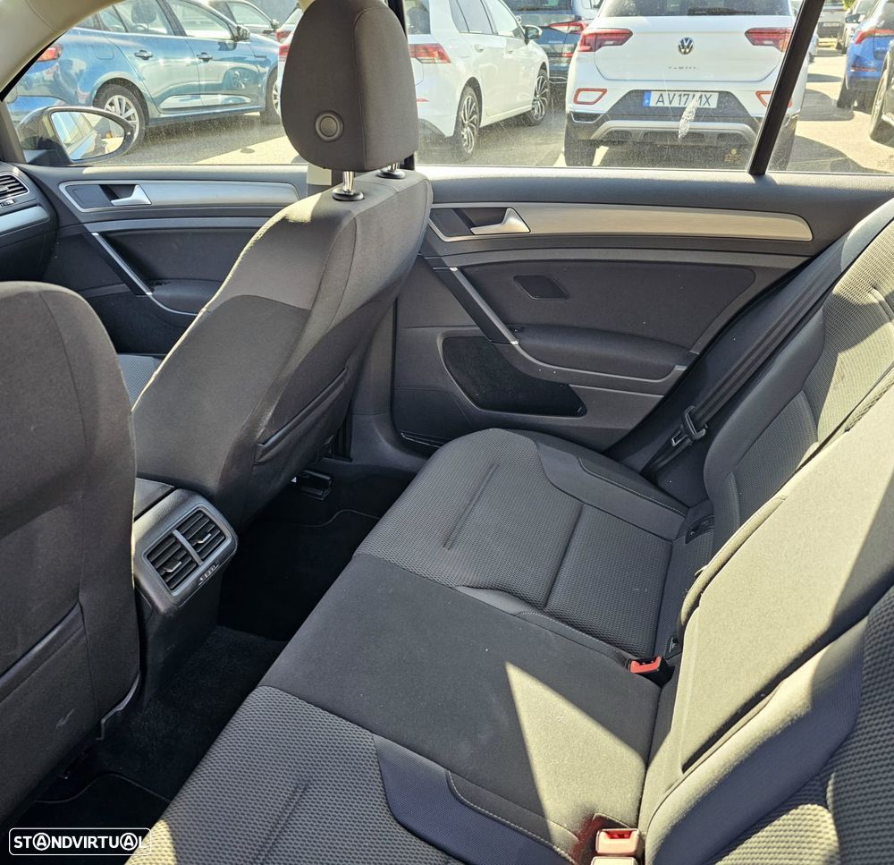 VW Golf Variant 1.6 TDi Confortline DSG - 10