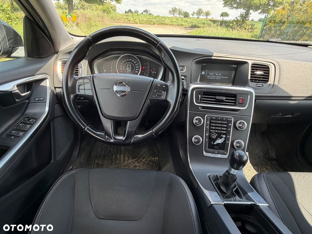 Volvo V60 D2 Edition Pro - 10