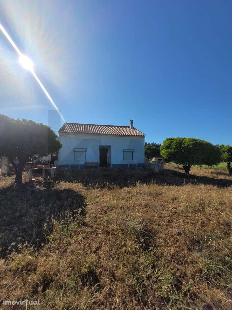Quinta  T2+2 a 10 km de Porto Covo com possível viabilidade turística. - Grande imagem: 2/33