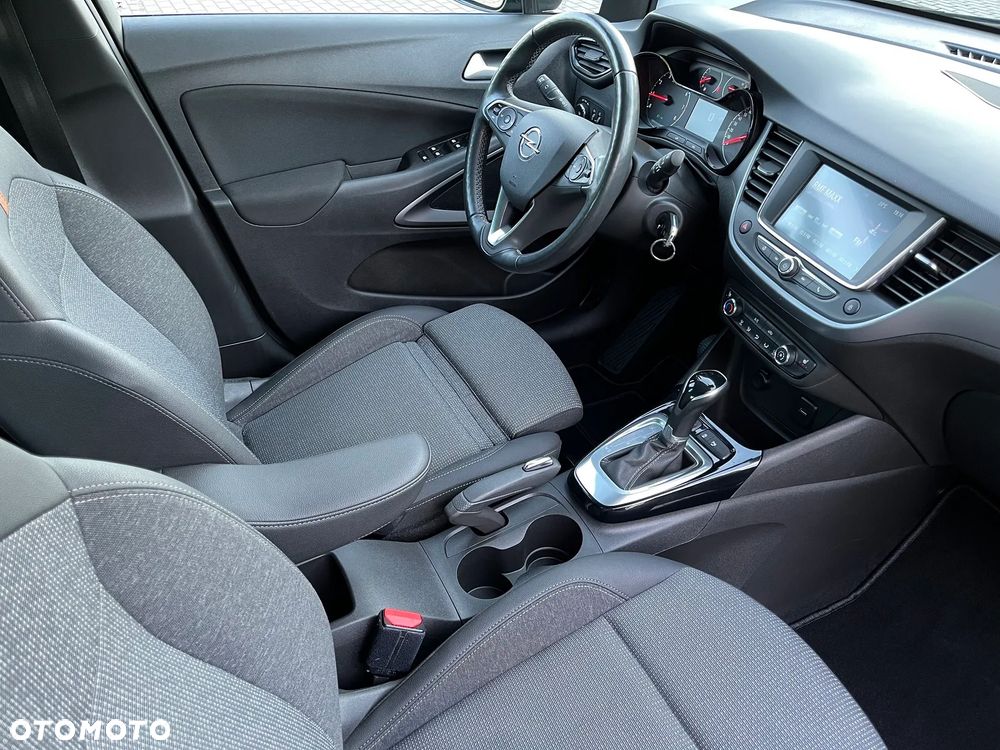 Opel Crossland X - 13