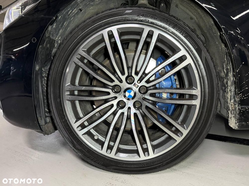 BMW Seria 5 530i Sport Line - 12