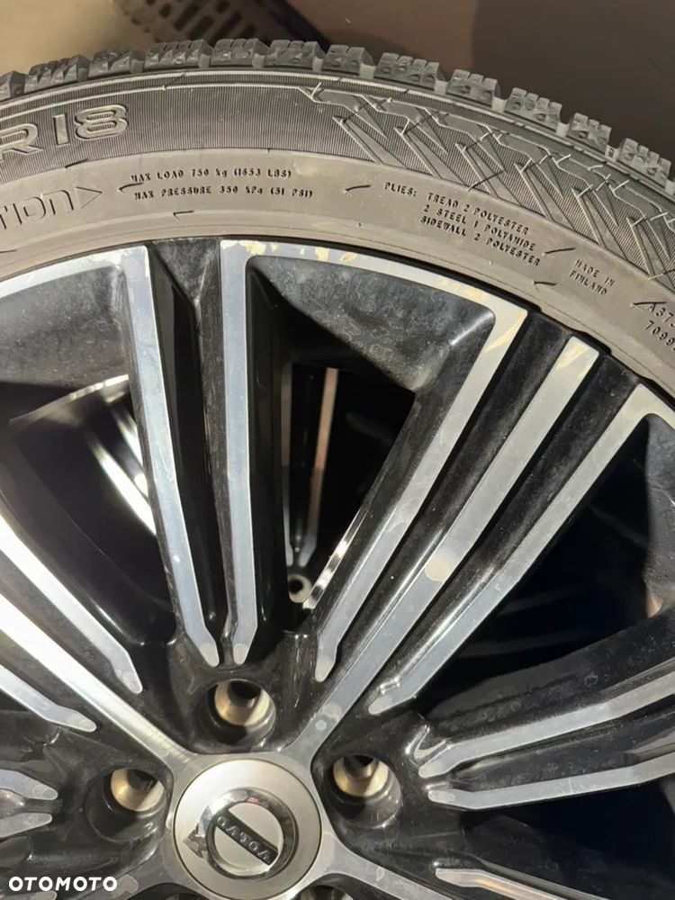 Komplet felg aluminiowych R18 z oponami 235/45R18 do Volvo V60 T8 (wersja wzmacniana) - 2