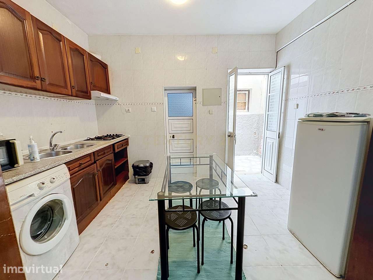 Duas Cabanas em Primeira Linha de Mar na Nazaré – Oportunidade Exclusi - Grande imagem: 4/33