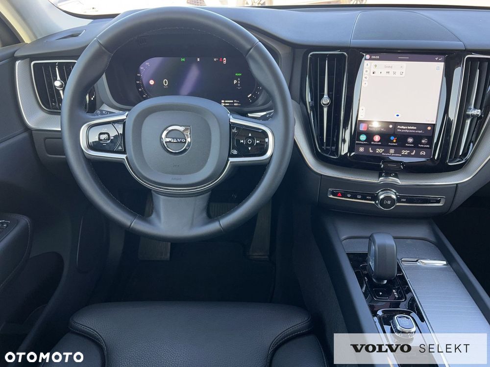 Volvo XC 60 T6 Plug-In Hybrid AWD Plus Dark - 12