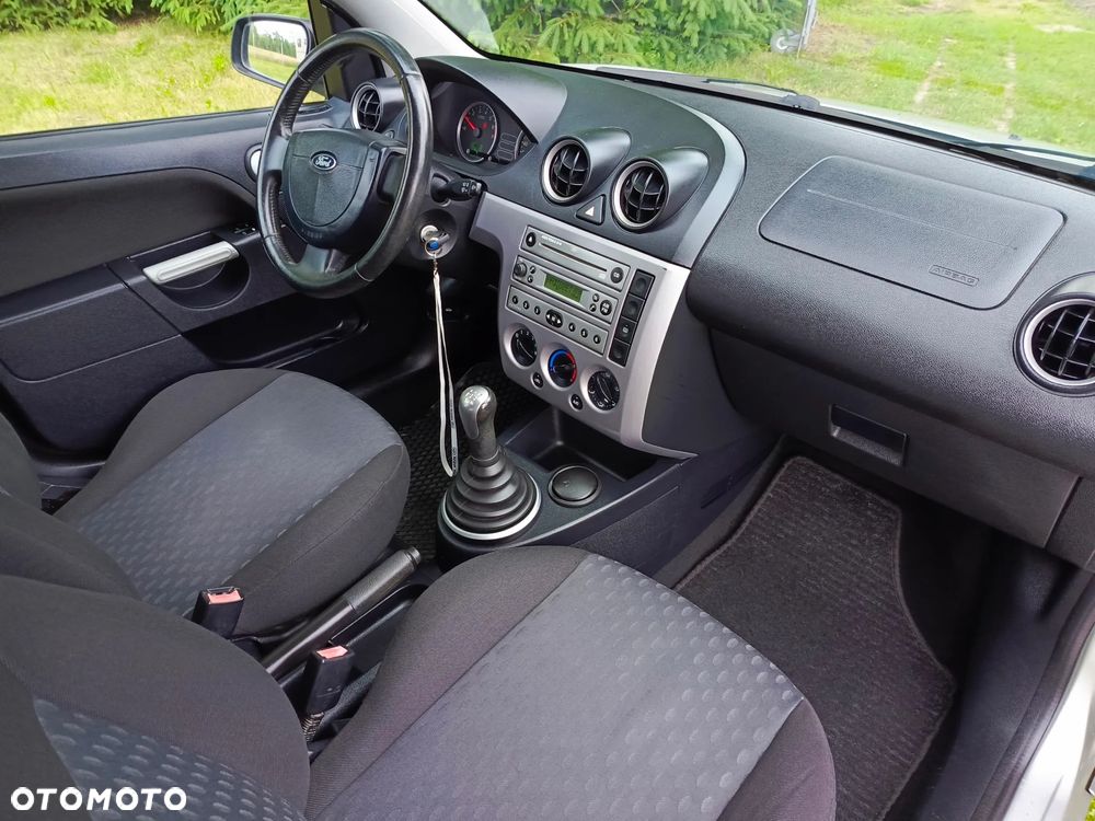 Ford Fiesta 1.4 Connection - 23