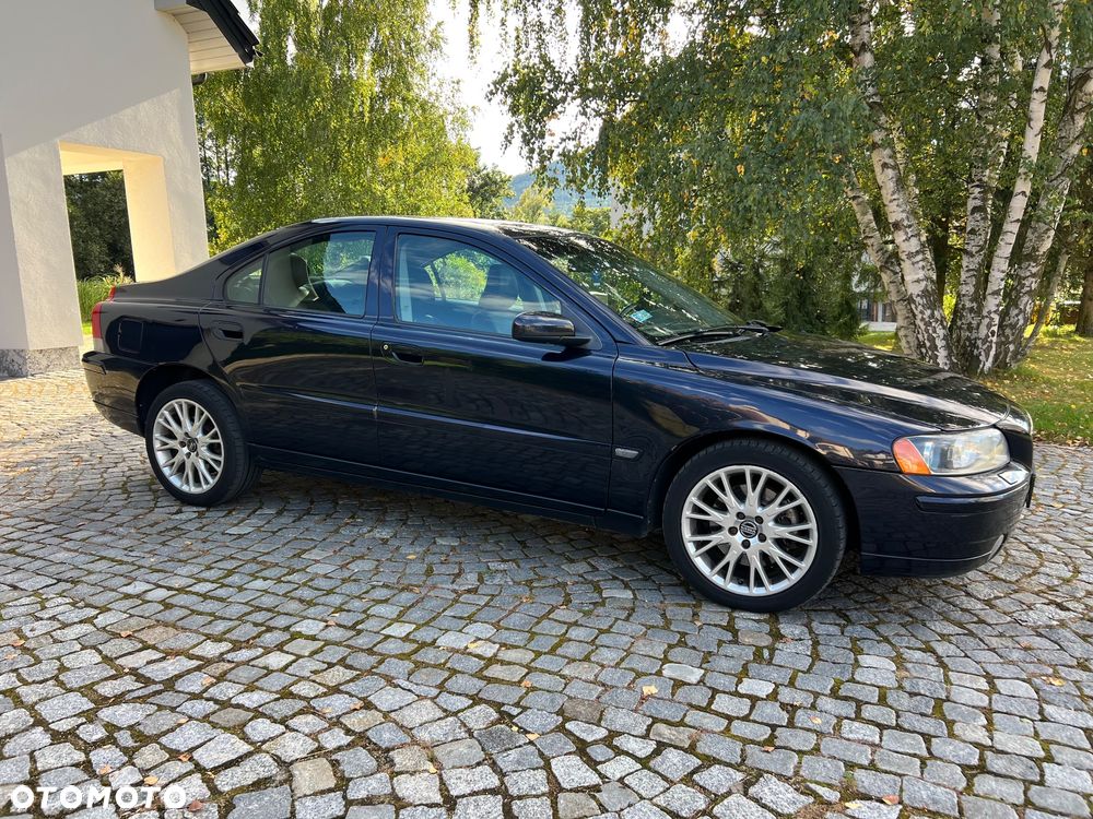 Volvo S60 2.4D5 Momentum - 5