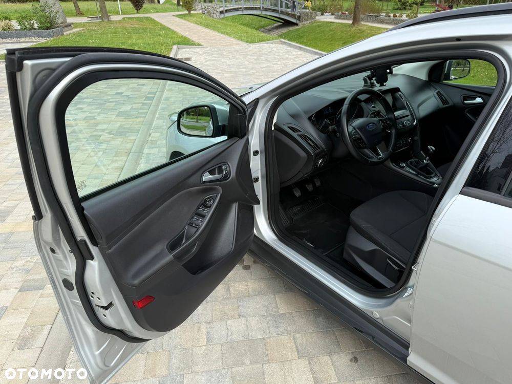 Ford Focus 1.0 EcoBoost Start-Stopp-System Business Edition - 11