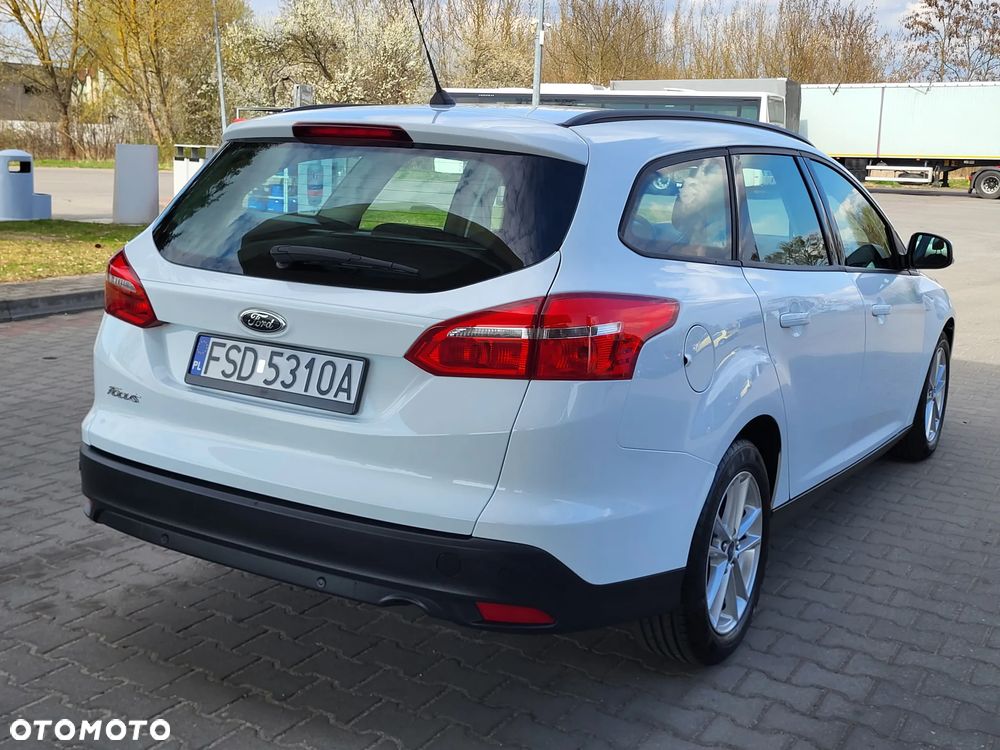 Ford Focus 1.0 EcoBoost Trend Edition Business - 8