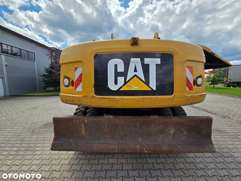 Caterpillar 318 D - 4