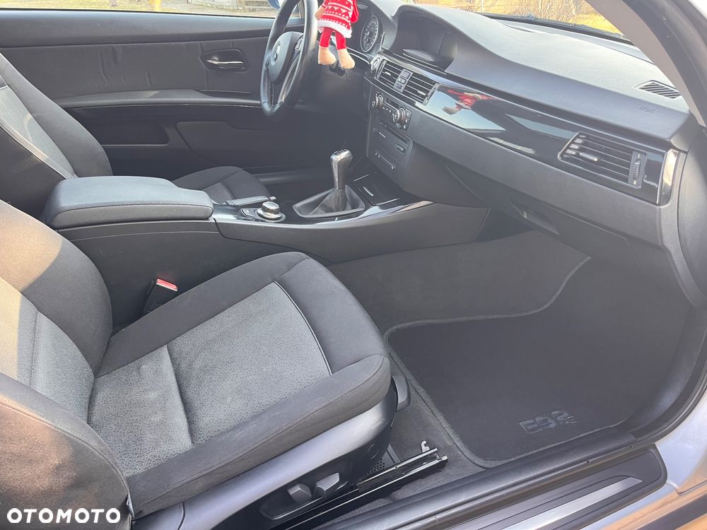 BMW Seria 3 325i - 14