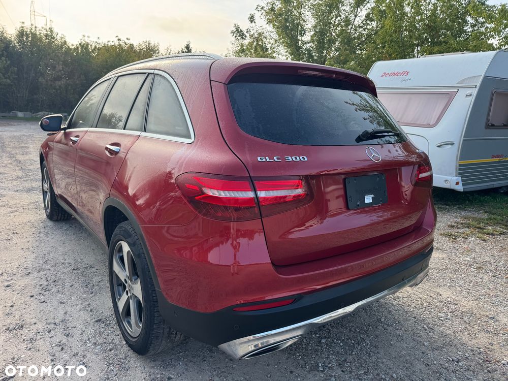 Mercedes-Benz GLC 300 4Matic 9G-TRONIC - 3