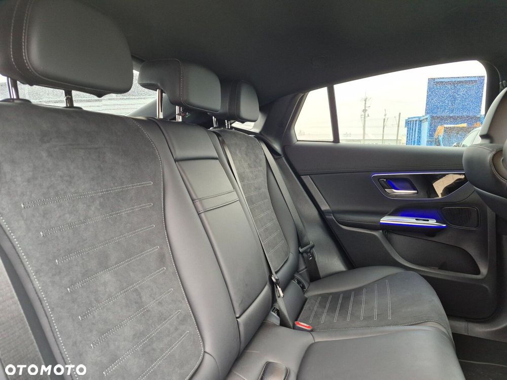 Mercedes-Benz GLC - 31