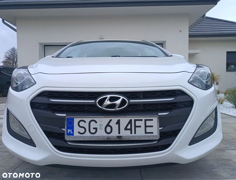 Hyundai i30 blue 1.6 CRDi Style - 10