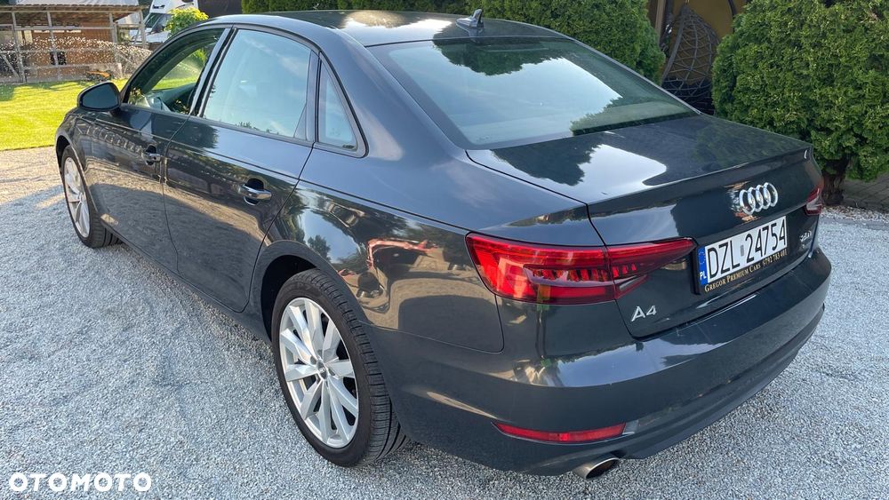 Audi A4 Limousine - 11