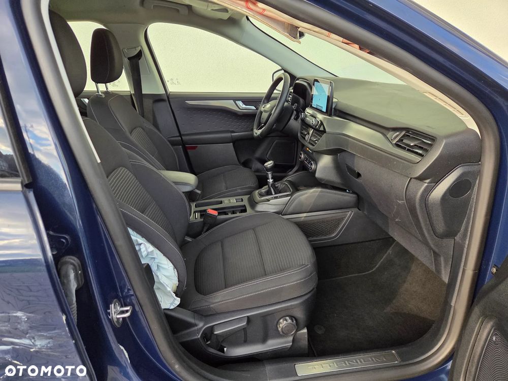 Ford Kuga - 11
