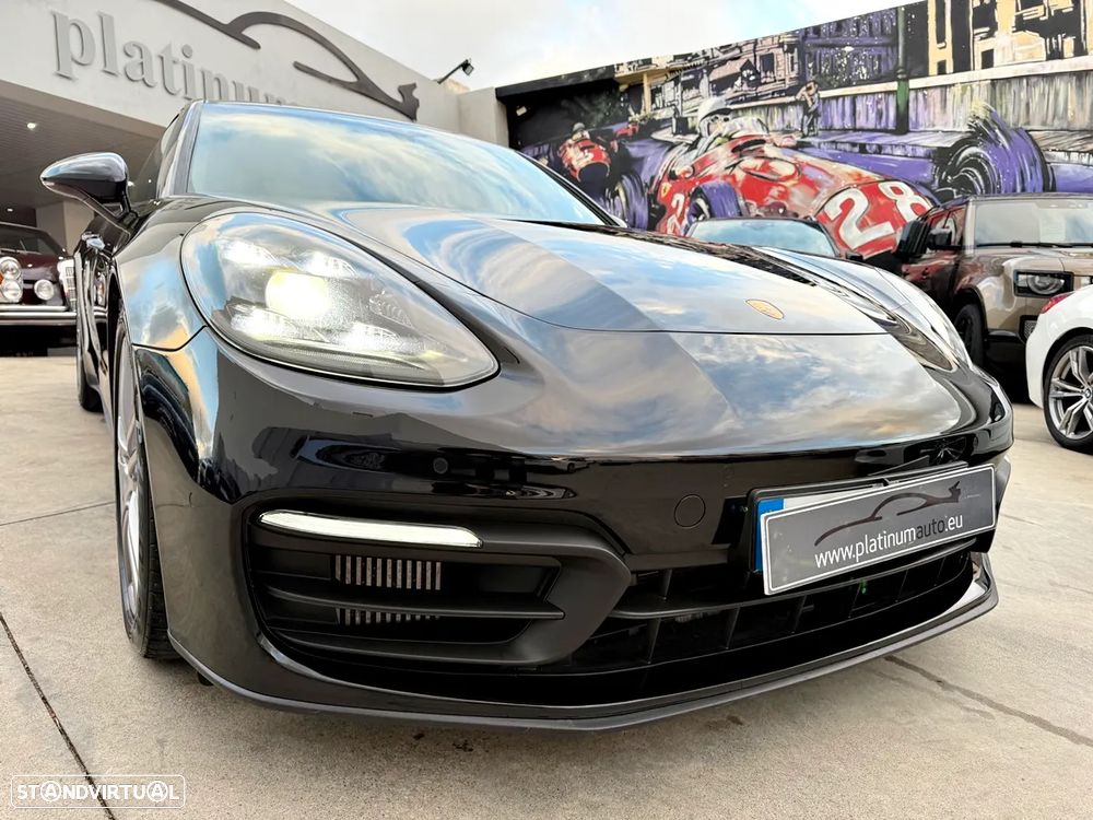 Porsche Panamera 4 E-Hybrid - 48
