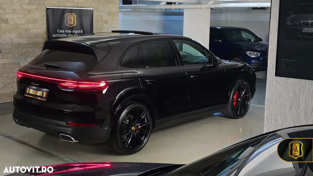 Porsche Cayenne - 21