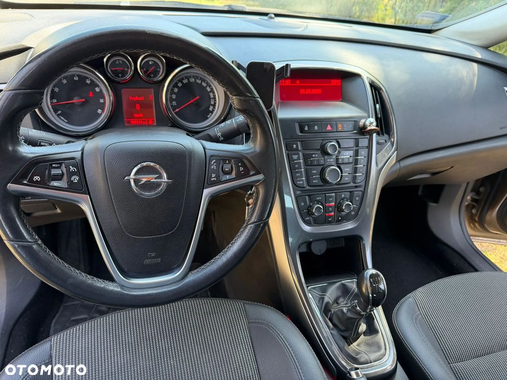 Opel Astra - 16