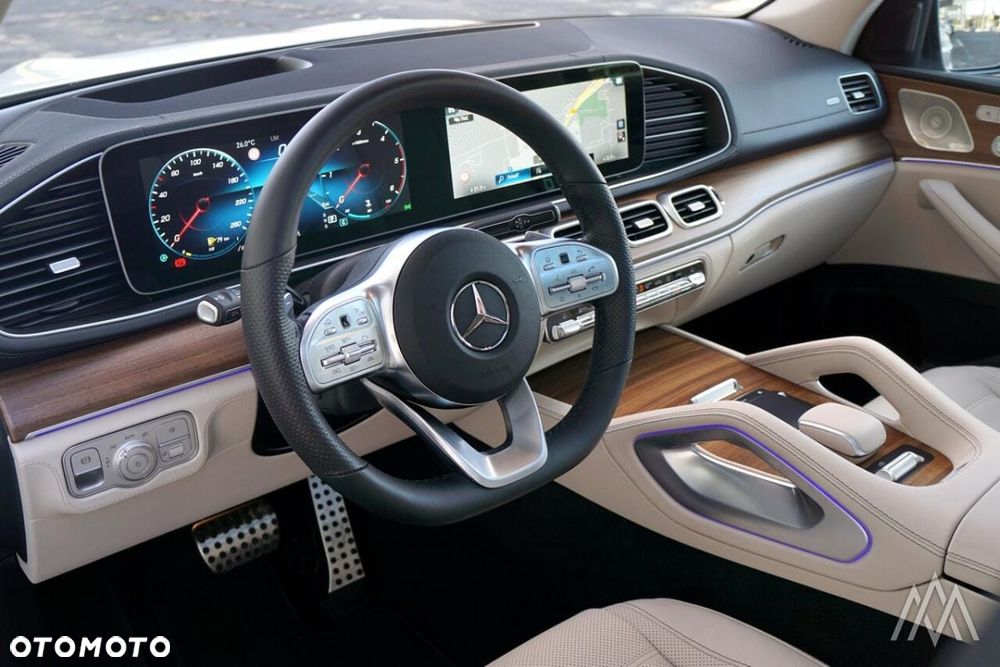 Mercedes-Benz GLS - 9