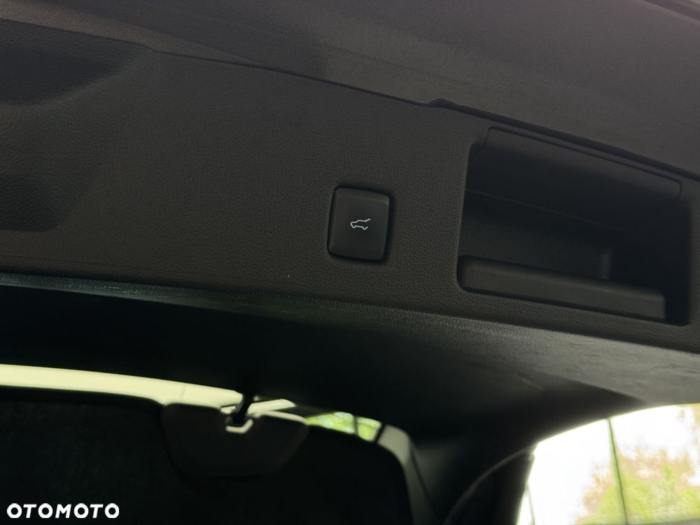 Ford Kuga - 20