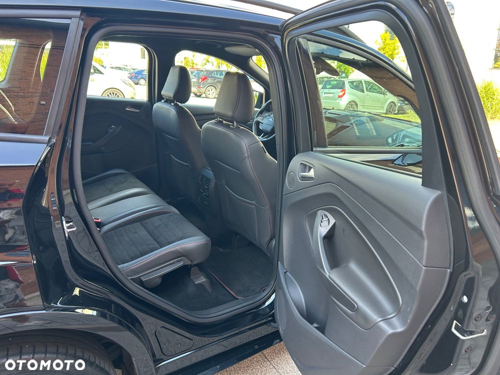 Ford Kuga 1.5 EcoBoost 2x4 ST-Line - 18
