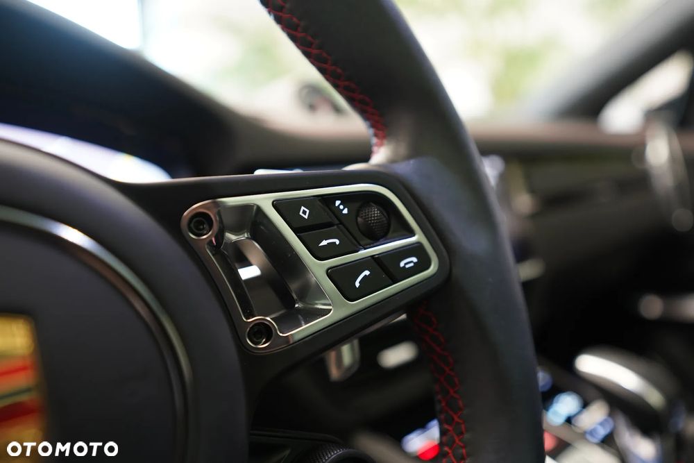 Porsche Cayenne Coupe Turbo - 30