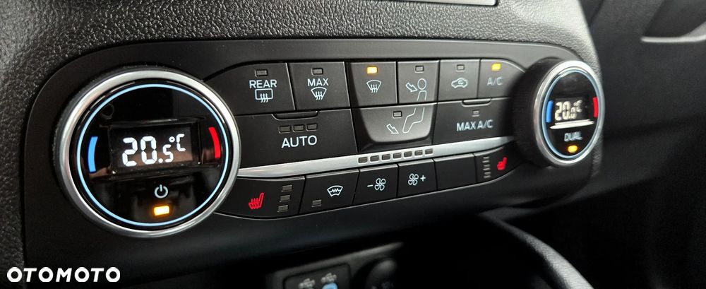 Ford Kuga 2.0 EcoBlue 4x4 TITANIUM X - 33