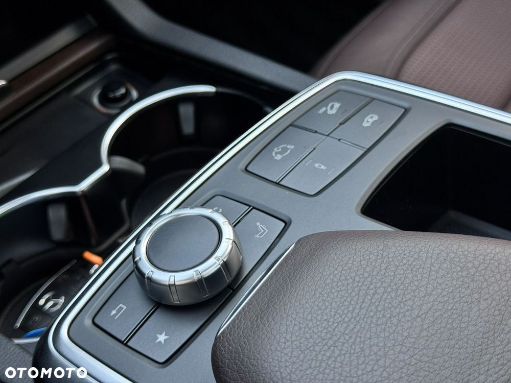 Mercedes-Benz GL 63 AMG 4Matic AMG Speedshift Plus 7G-TRONIC - 36
