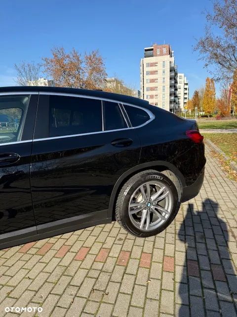 BMW X4 xDrive20i Advantage sport - 4