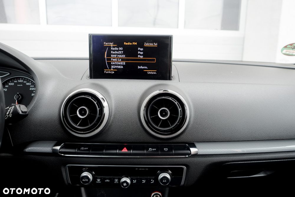 Audi A3 Sportback 1.4 TFSI Ambiente - 18