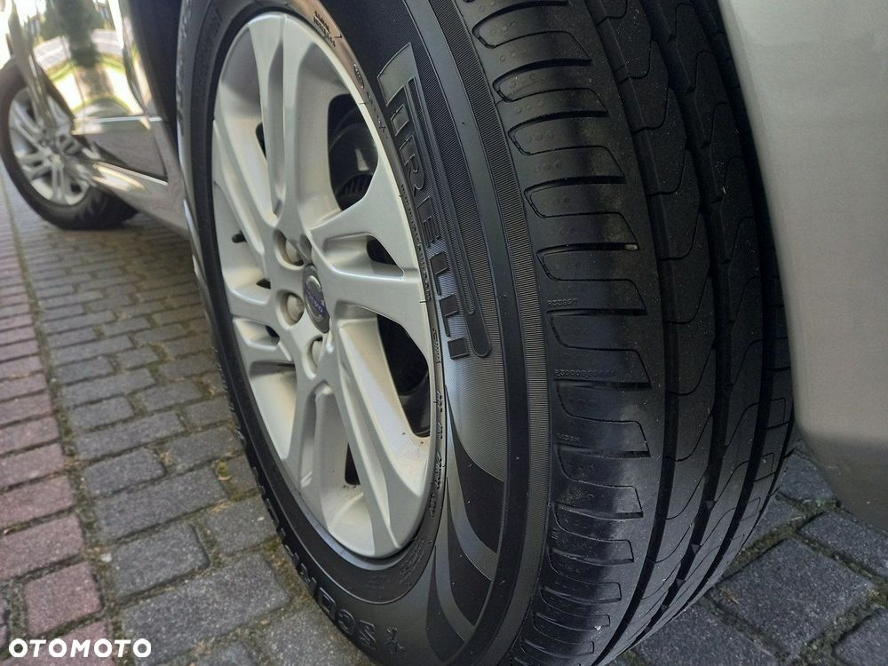 Volvo XC 60 D3 Geartronic Momentum - 11