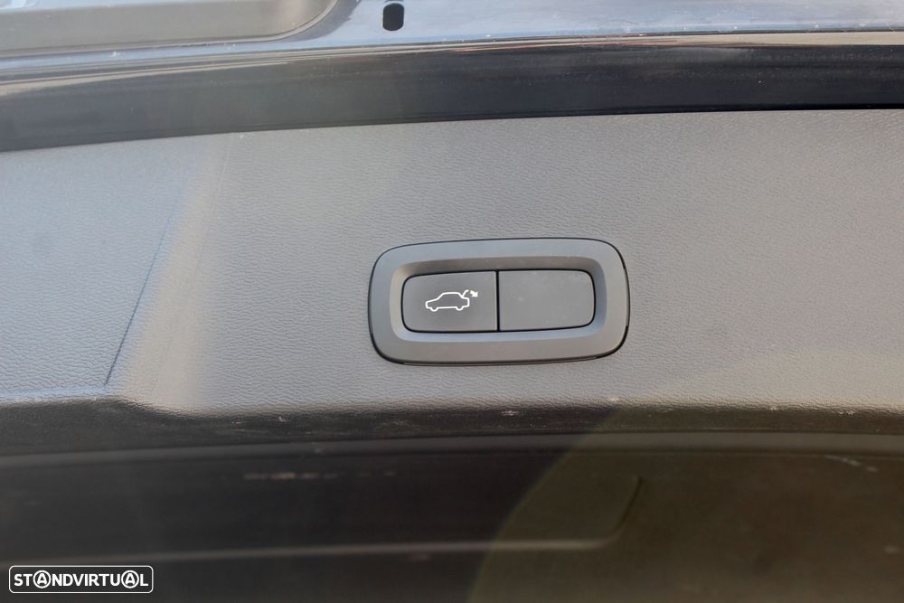 Volvo XC 40 2.0 D3 Momentum - 6