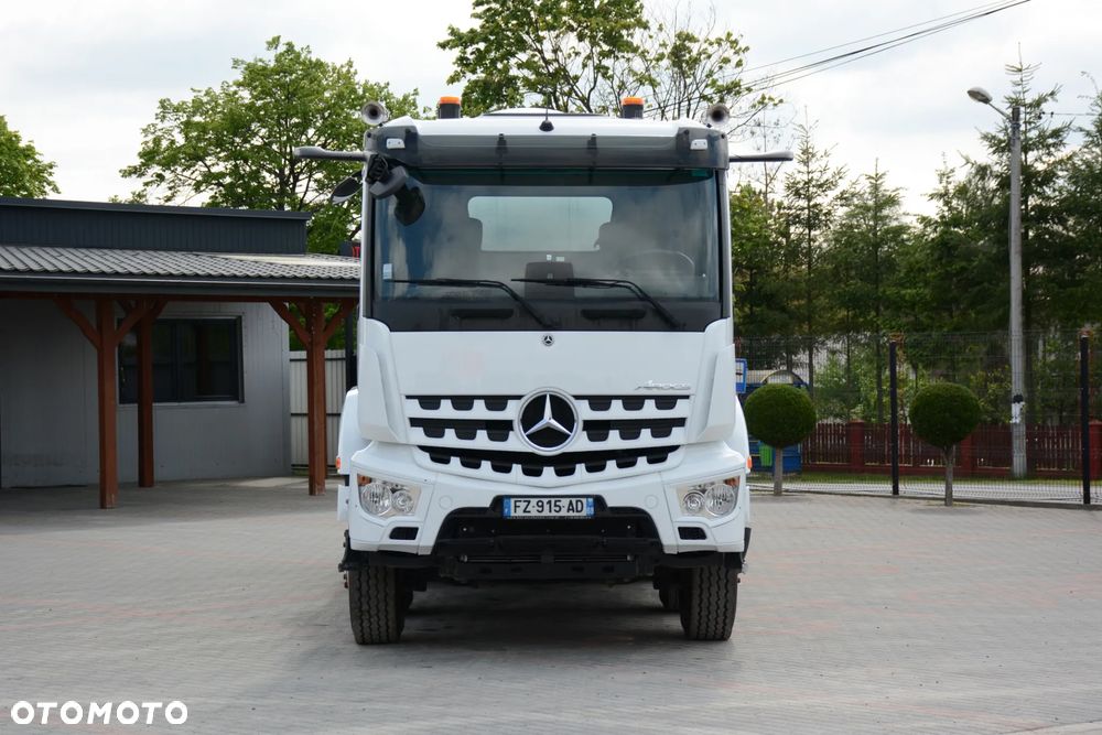 Mercedes-Benz Arocs 3243 / 2021r / 9 m3 / 2 Radia / Putzmeister / 163215 km - 2
