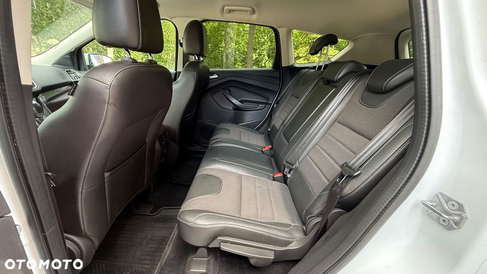 Ford Kuga 2.0 TDCi 4x4 Titanium - 19