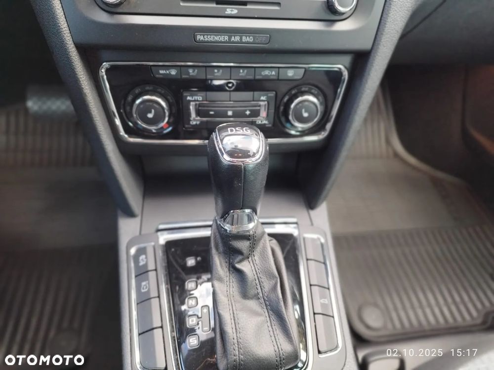 Skoda Superb 2.0 TDI DSG Comfort - 14