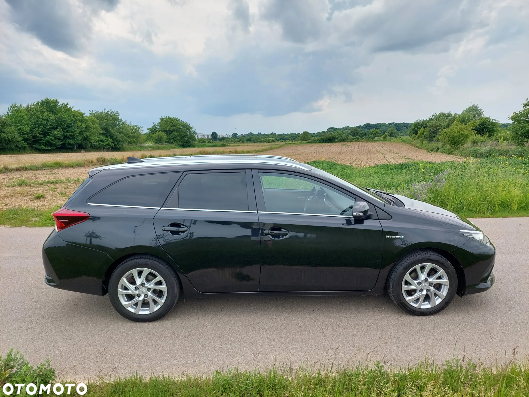 Toyota Auris Hybrid 135 Premium - 8
