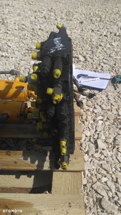 Rozdzielacz hydrauliczny Rexroth 172481- 74101, Ey31003 Yanmar ViO 20 25 - 5
