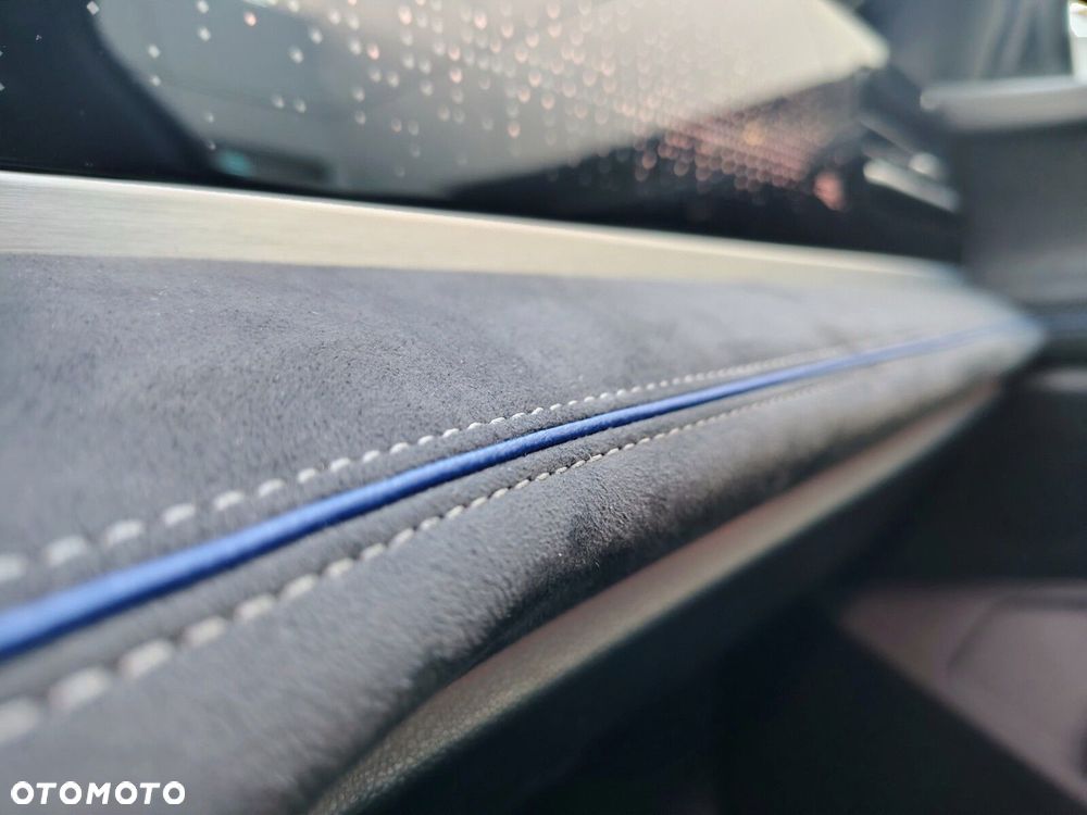 Volkswagen Passat - 37