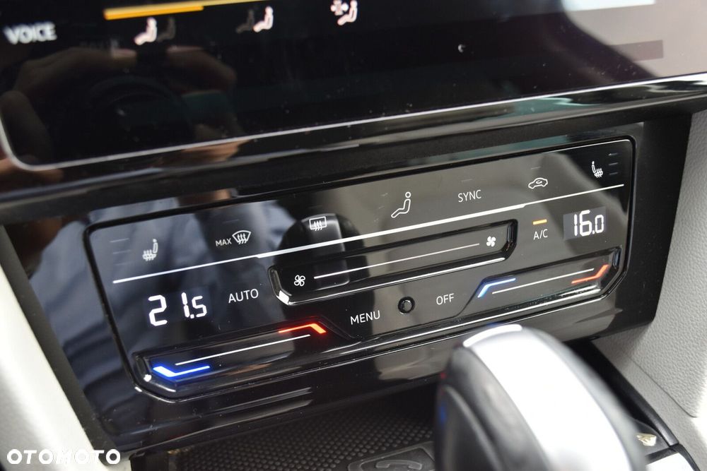 Volkswagen Passat Variant 1.5 TSI EVO Elegance DSG - 24