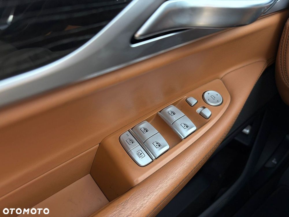 BMW Seria 7 - 25