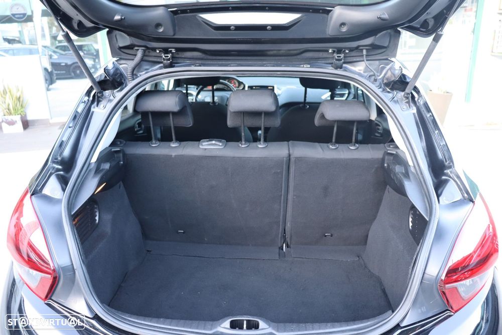 Peugeot 208 1.2 PureTech Style - 21