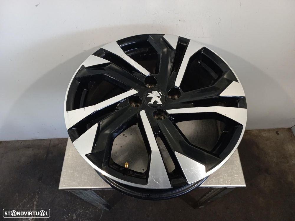 PNEU PEUGEOT 2008 P1 - 1