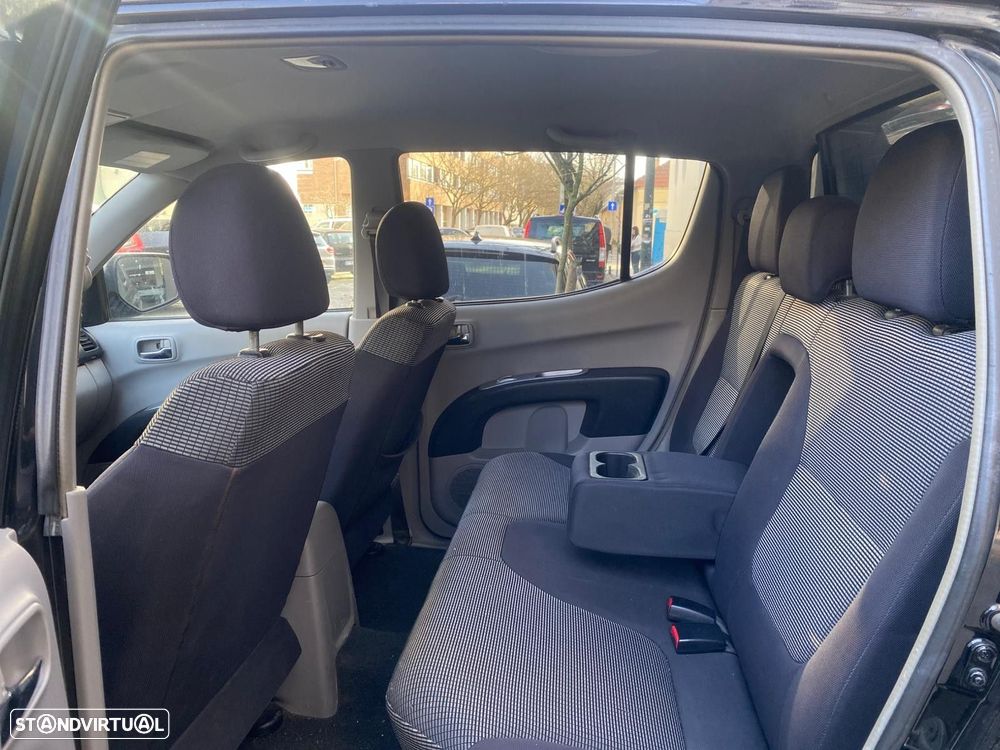 Mitsubishi L200 Pick Up 4x4 Intense Cabine Dupla - 26