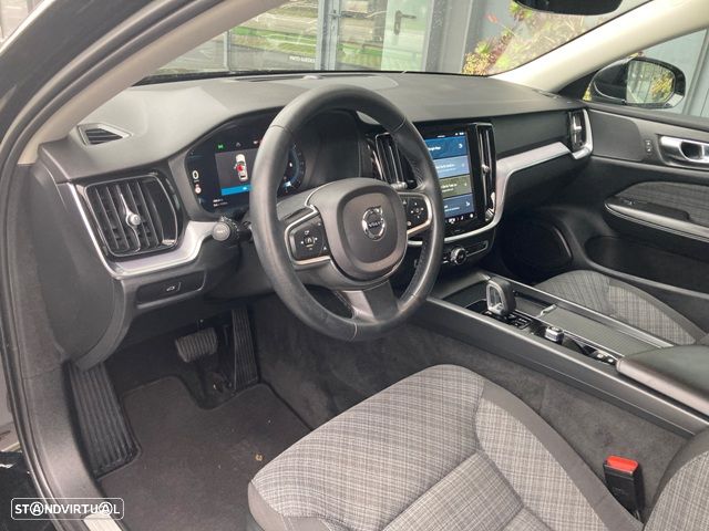 Volvo V60 B3 B DKG Core - 12