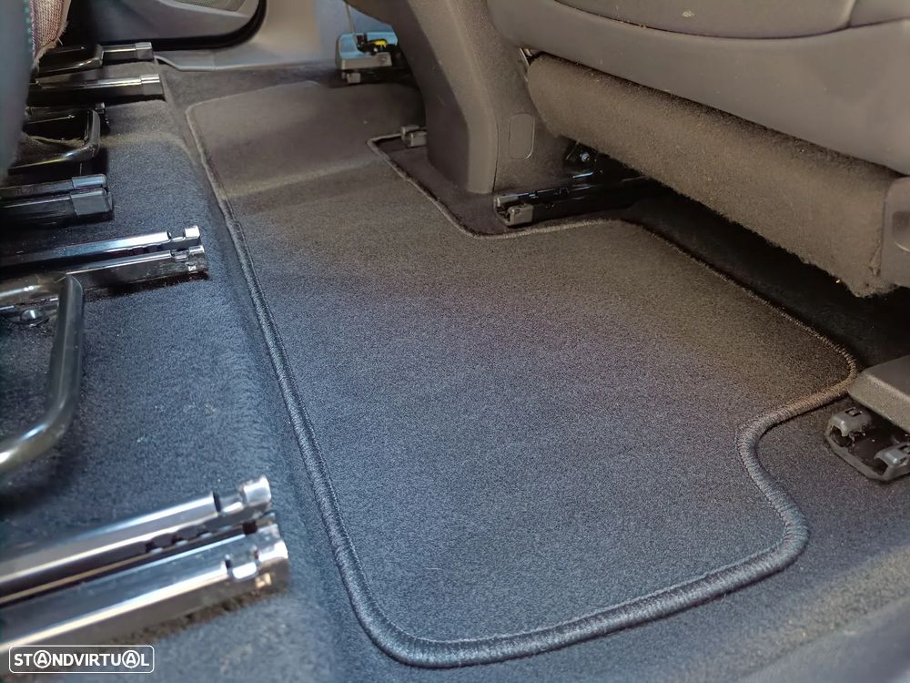 Peugeot 5008 PureTech 130 EAT8 Stop & Start Allure Pack - 36